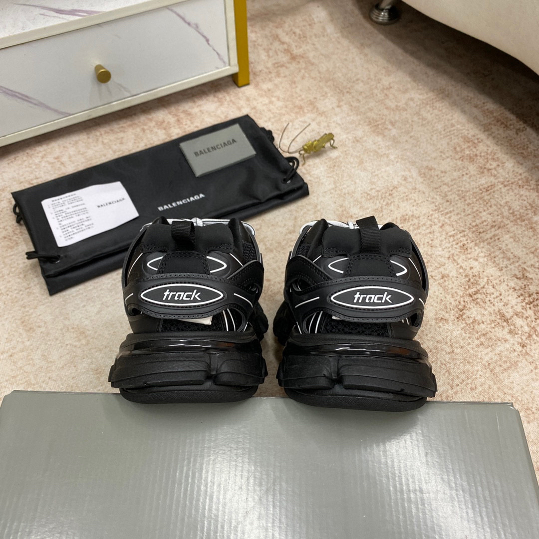 Balenciaga Track Nere Con Lacci Bianchi