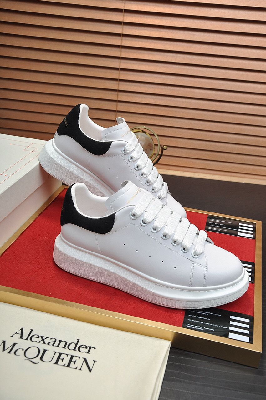 Alexander McQueen Oversized Sneaker