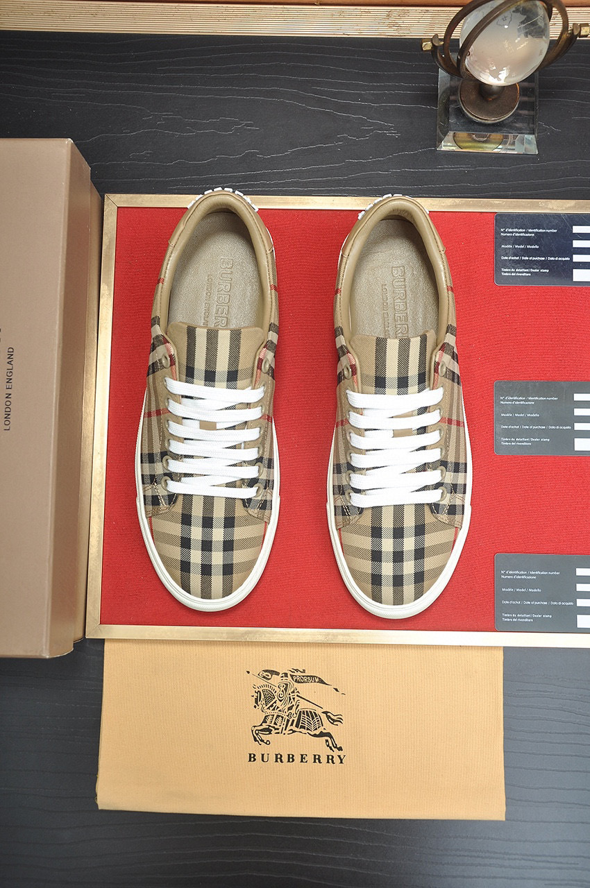 Burberry Vintage Check
