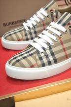 Burberry Vintage Check
