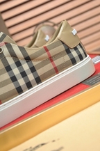 Burberry Vintage Check